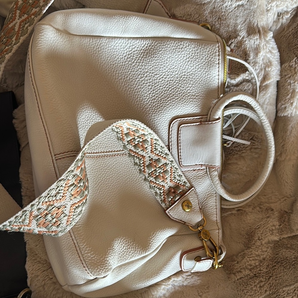 Hobo Elegant White Handbag with Patterned Guitar Strap